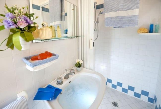 Hotel Solitude Riccione Buitenkant foto